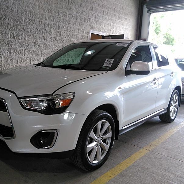 Дешевые и б/у автомобили на продажу/2015 Mitsubishi OUTLAND SPT FWD ES