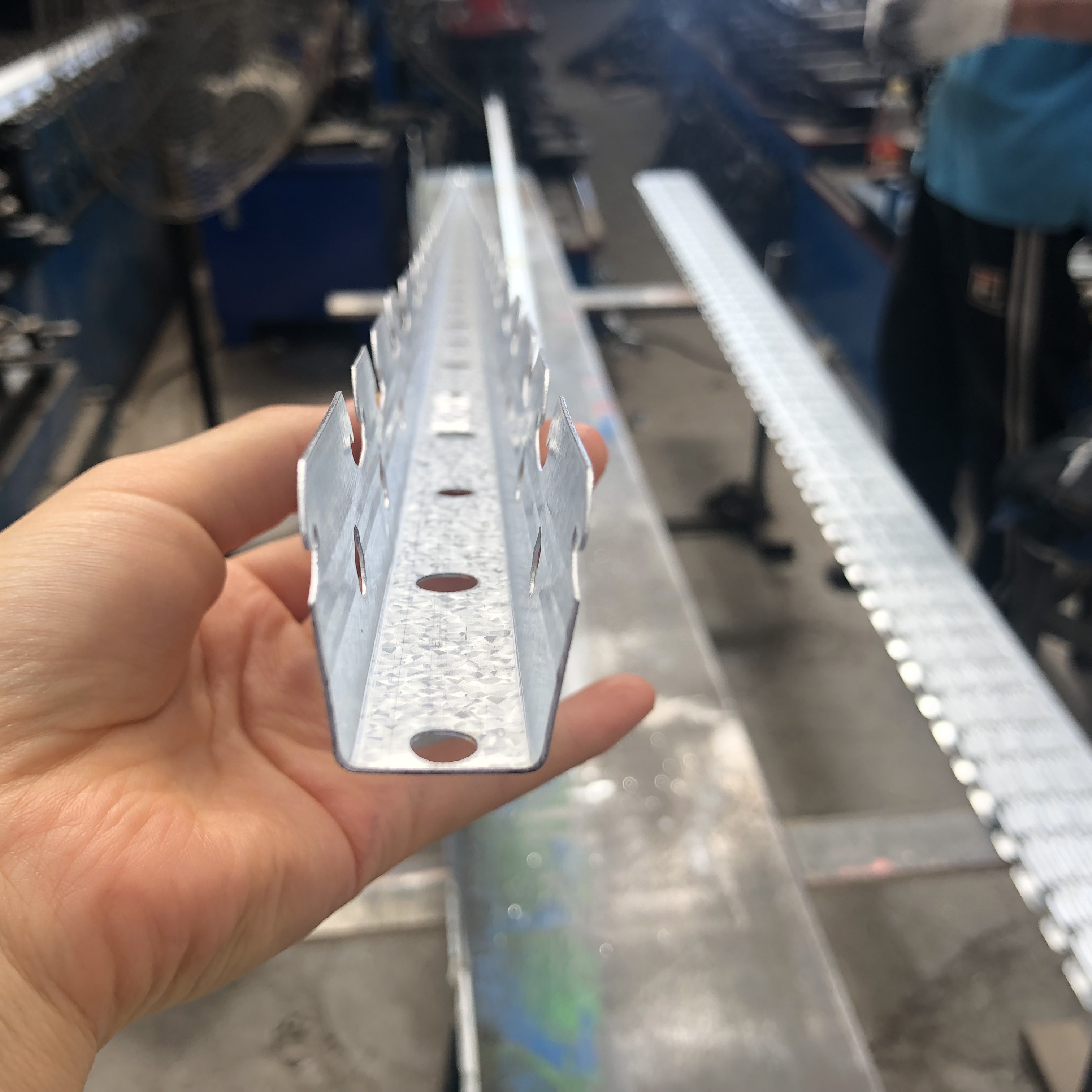 Factory Useful Competitive Price Hot Dip Galvanized Light Steel Factory