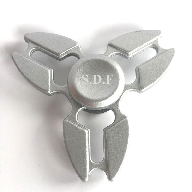 Персонализированные Серебро Цвет ручной spinner Бесплатная логотип печати fidget spinner игрушка в подарок для бизнес человек партии