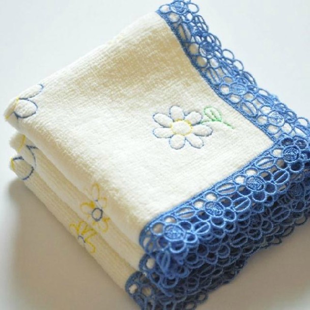 Top Quality 100% Cotton Flower sides Printed Handkerchief for lady