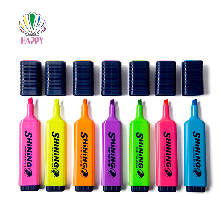 Non-toxic rainbow colored sharpie marker pen highlighter