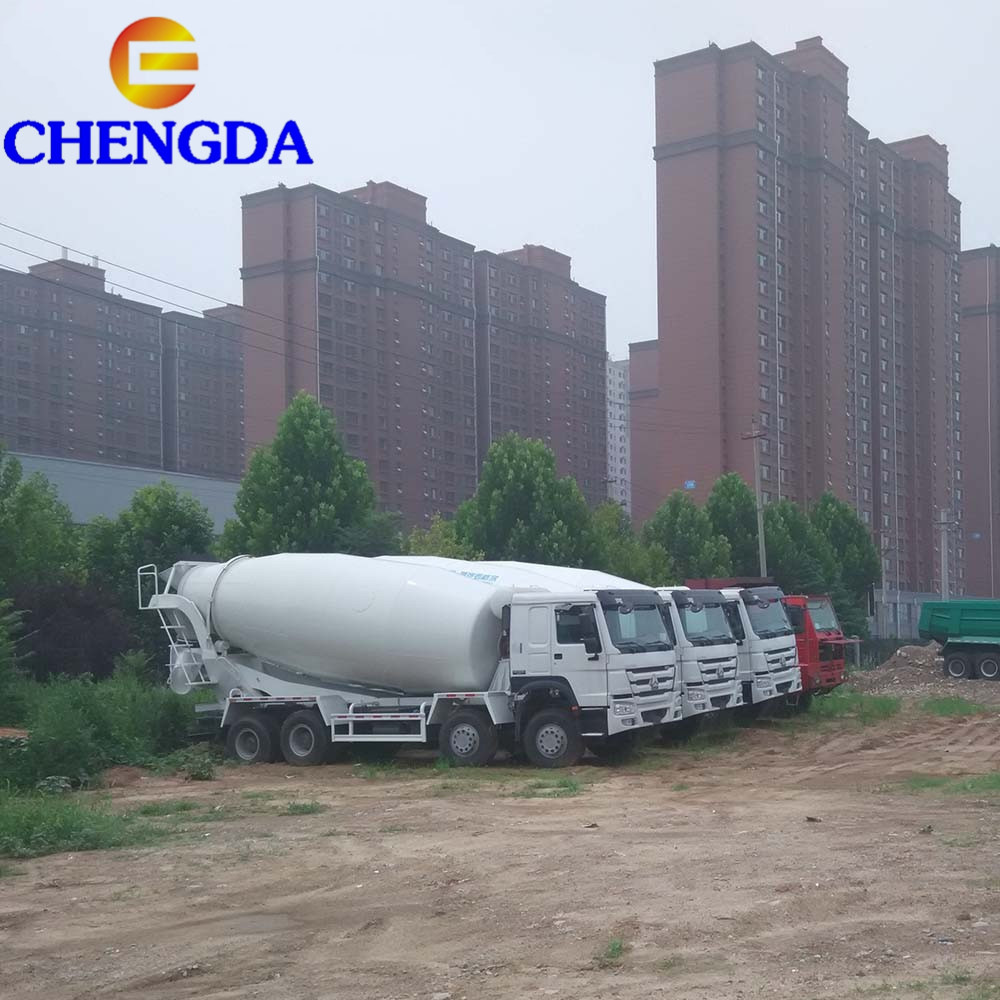 Sinotruk Howo Used 8*4 15 Cubic mixer tank truck for Sale