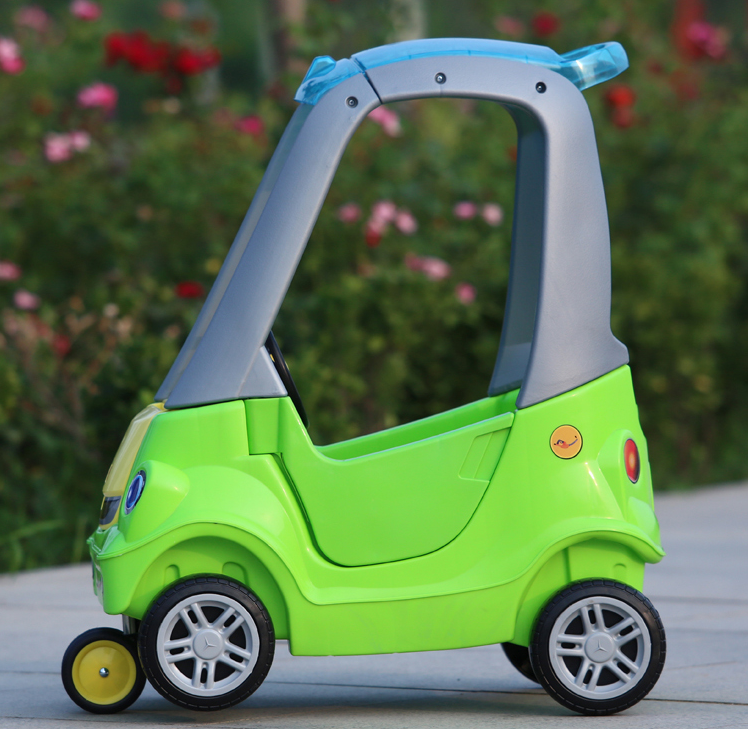Wholesale plastic children's swing car baby music taxi 1to 5 years old toy scooters toys