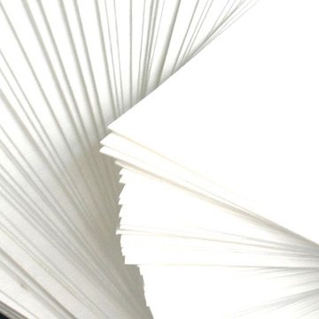 Усовершенствованная бумага для банкнот и скрепления