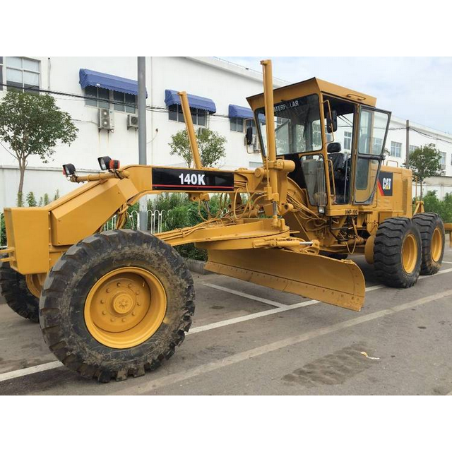 Продается б/у автогрейдер CAT 120H