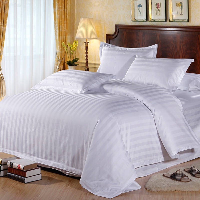 Индивидуальные King size Стёганое одеяло крышка 40*40 S 250TC полоса белый отель используется для Оптовая торговля с конкурентоспособной ценой