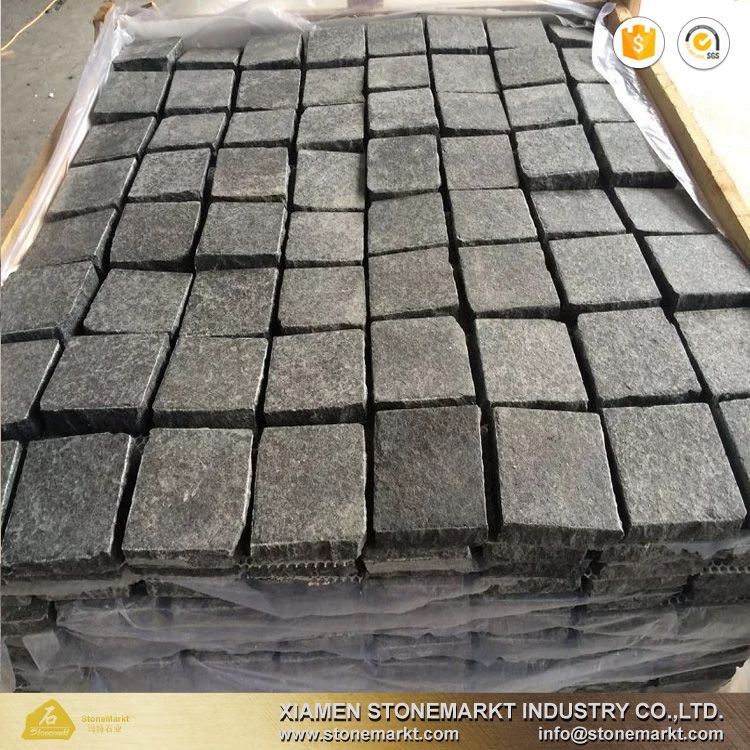 Гранитный брусчатый камень StoneMarkt G684 для улицы