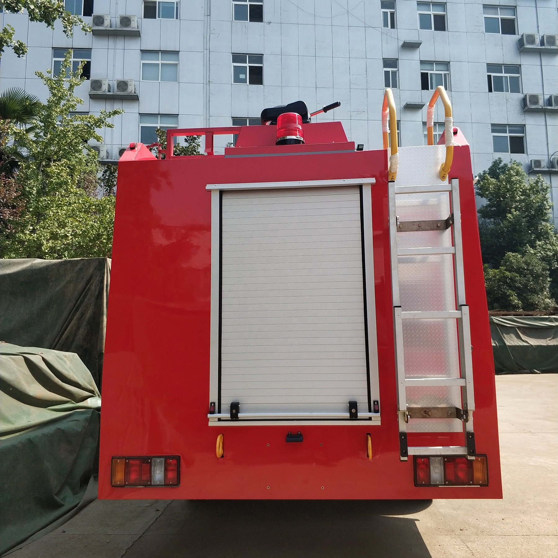 Хорошая цена Китай-JMC 1500L 4x2 небольшая пожарная машина продажа