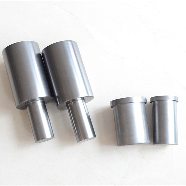 ceramic graphite crucible for sale Gold smelting crucible high purity high density