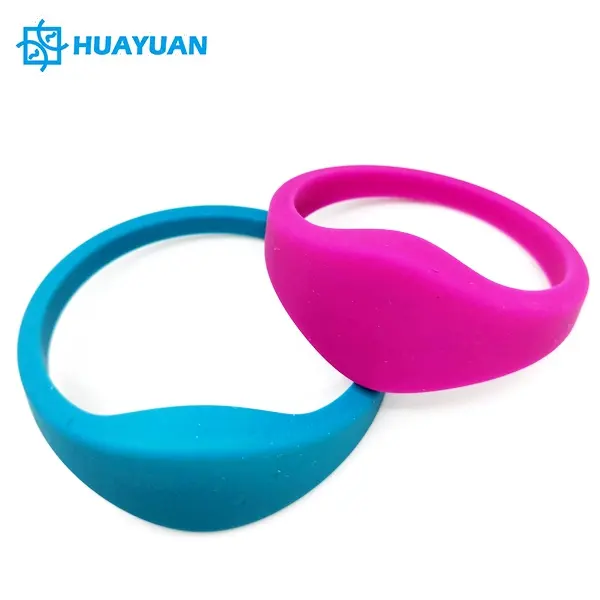 Gym Centers Waterproof 13.56MHz Chip Silicone RFID Fitness Wristband