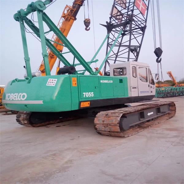 Лидер продаж, б/у гусеничный кран KOBELCO 7055, Япония, оригинал в Шанхае, распродажа