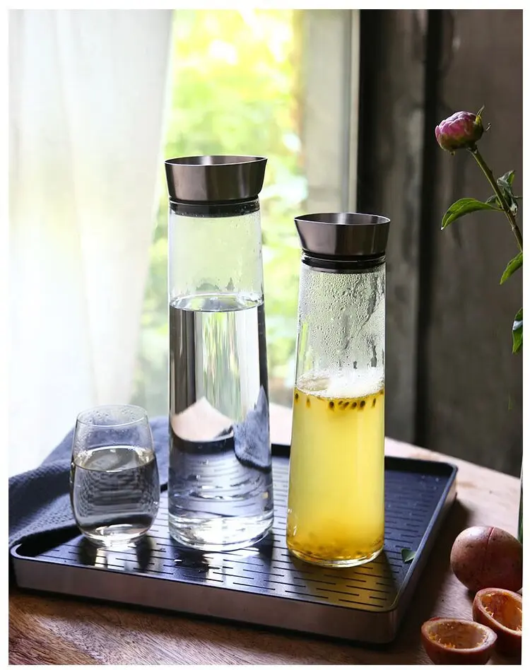 High Quality Heat Resistant Borosilicate Glass Water Pitcher With Water Filter