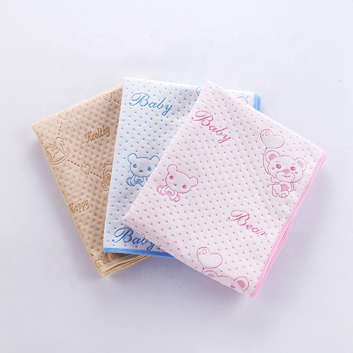 Reusable Baby Bear Pattern Washable Waterproof Changing Pad Liners For Kids