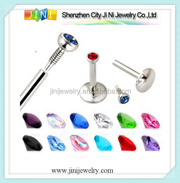 Стад с gem labret