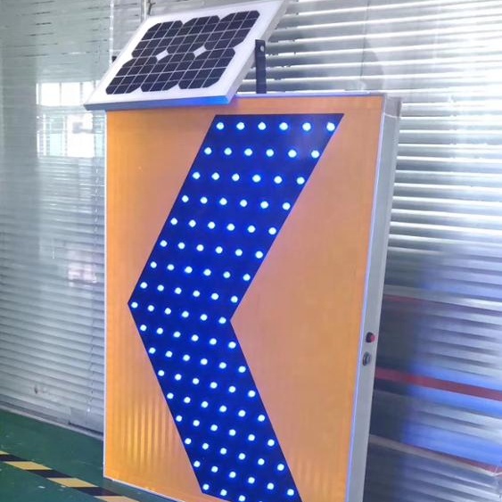 arrow solar powered led flashing outdoor traffic road warning sign board