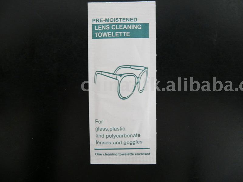 lens cleaning towelette