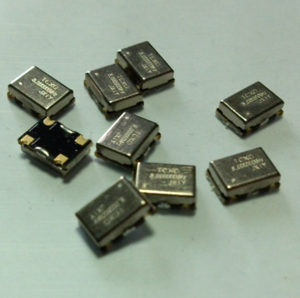 Высокая точность 0.1PPM SMD температурная компенсация кварцевый генератор 5 В +-5% 3,3 В +-5% TCXO 5*7 10,230 МГц 40 МГц