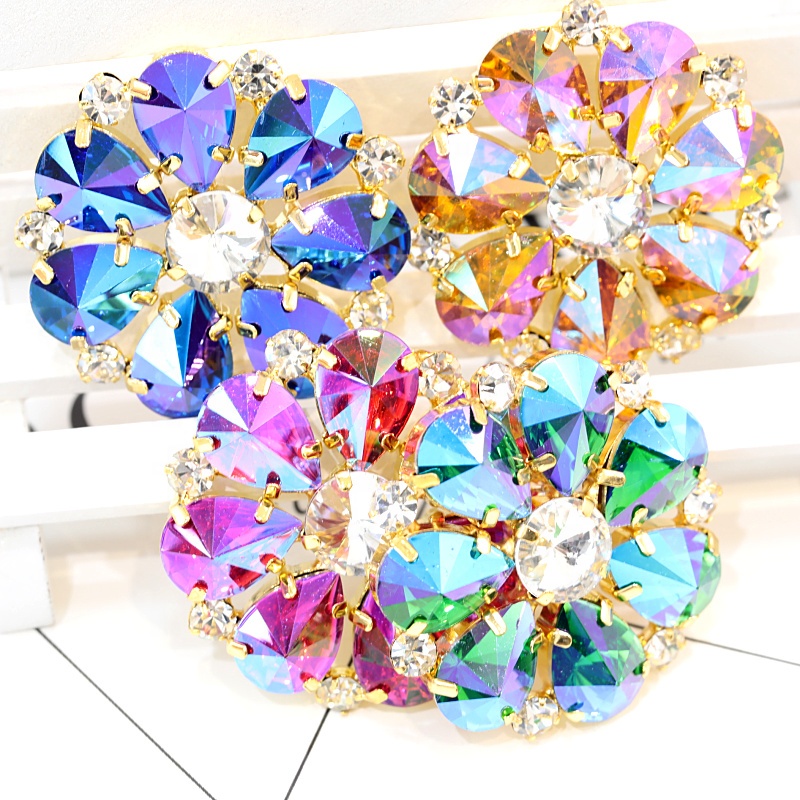 Shiny Crystal Beaded Crystal Stones Silver Button Glass Flat Back Rhinestone Neckline Bodice Applique with Gold Base for Clothes
