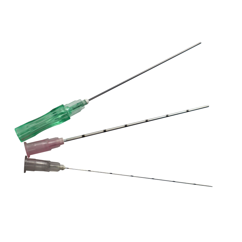 Игла для инъекций Micro blunt cannula, используемая для передачи жира