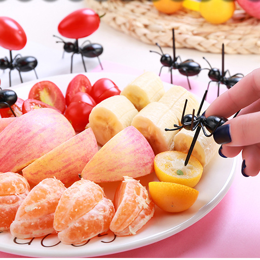 Wholesale low price fruit cake plastic ant toothpick for decoration