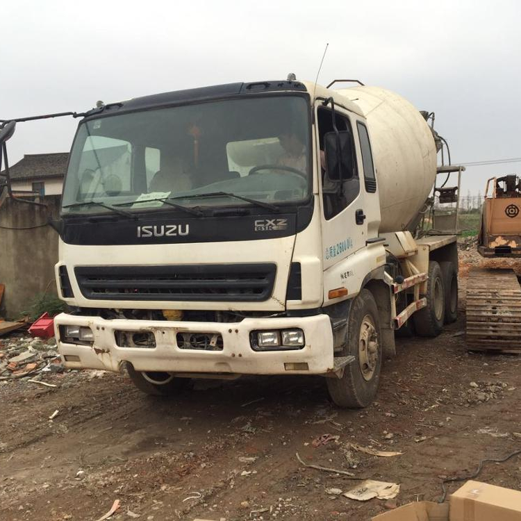 used IISUZU CXZ81K concrete mixer