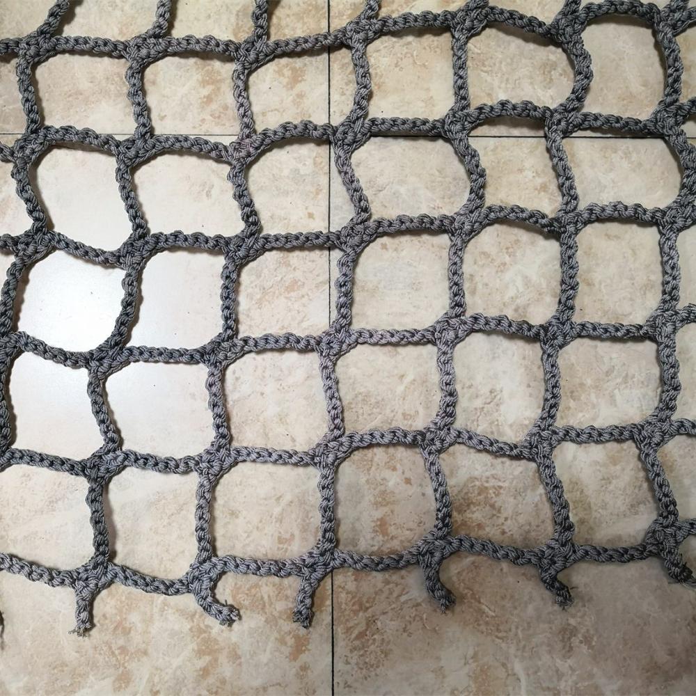 Nylon safety net for walking