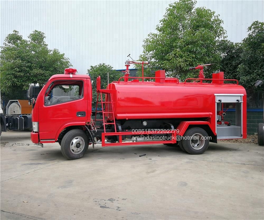 Dongfeng 4x2 пожарный двигатель разбрызгиватель грузовик с 60 метровым диапазоном водяной пистолет afire и пульт дистанционного управления боевое оборудование монитор