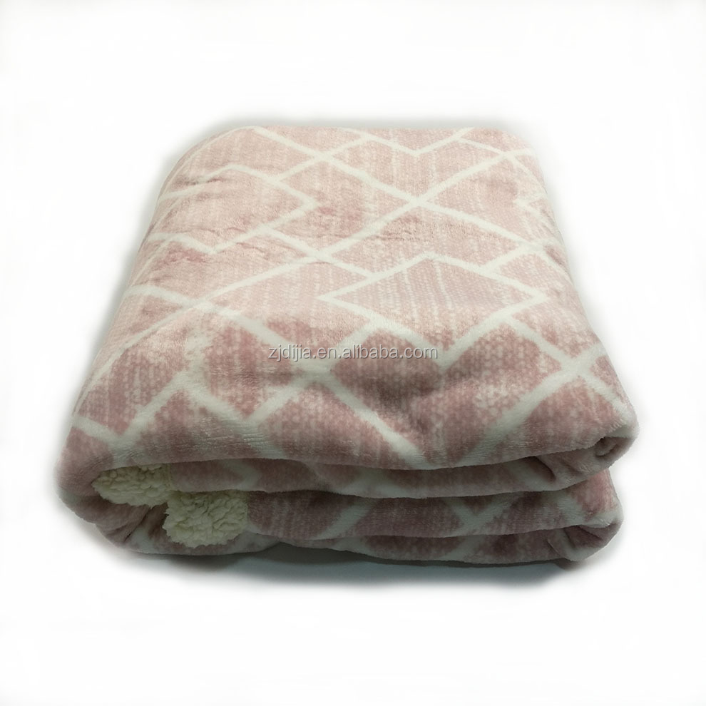 Hangzhou textile 100% polyester solid tv fleece bedding throw