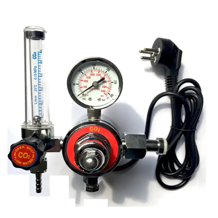 CO2 high pressure gas regulator with heater