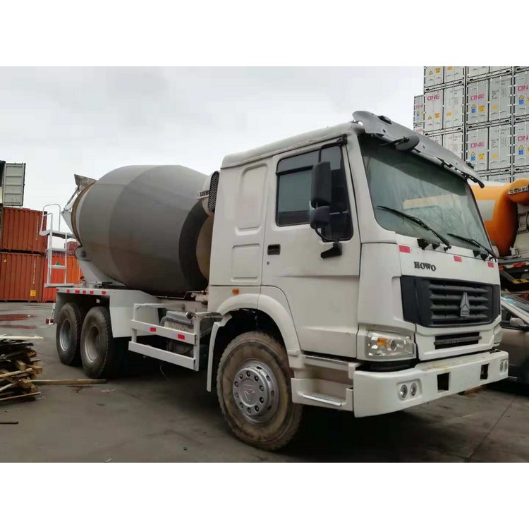 Seconed Head Howo 8cbm Mixer Truck, Used 6x4 Sinotruk Concrete Cement Mixer Truck