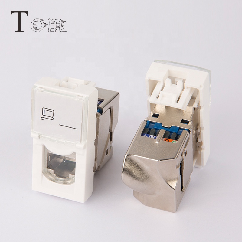 TOM-KJ-L-3 22,5*45 мм французский безинструментальный лицевая панель с STP legrand Тип трапецеидальное гнездо, legrand Тип stp/вывод keystone jack