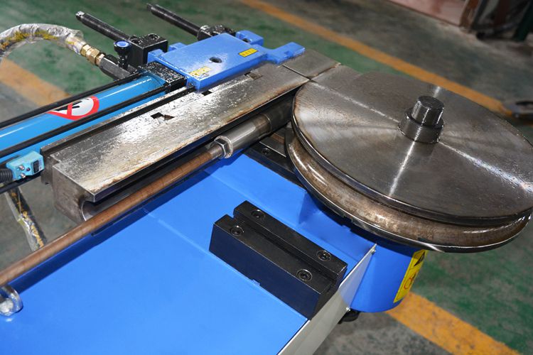 75cnc пуш-ап 4 дюйма алюминиевый Цифровой гидравлический оправки маленькие круглые электрические nc трубы cnc Трубогибочные станки и соотношение цена/качество