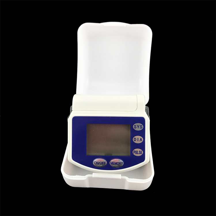 High quality homecare LCD memory electric digital arm wrist blood pressure monitor