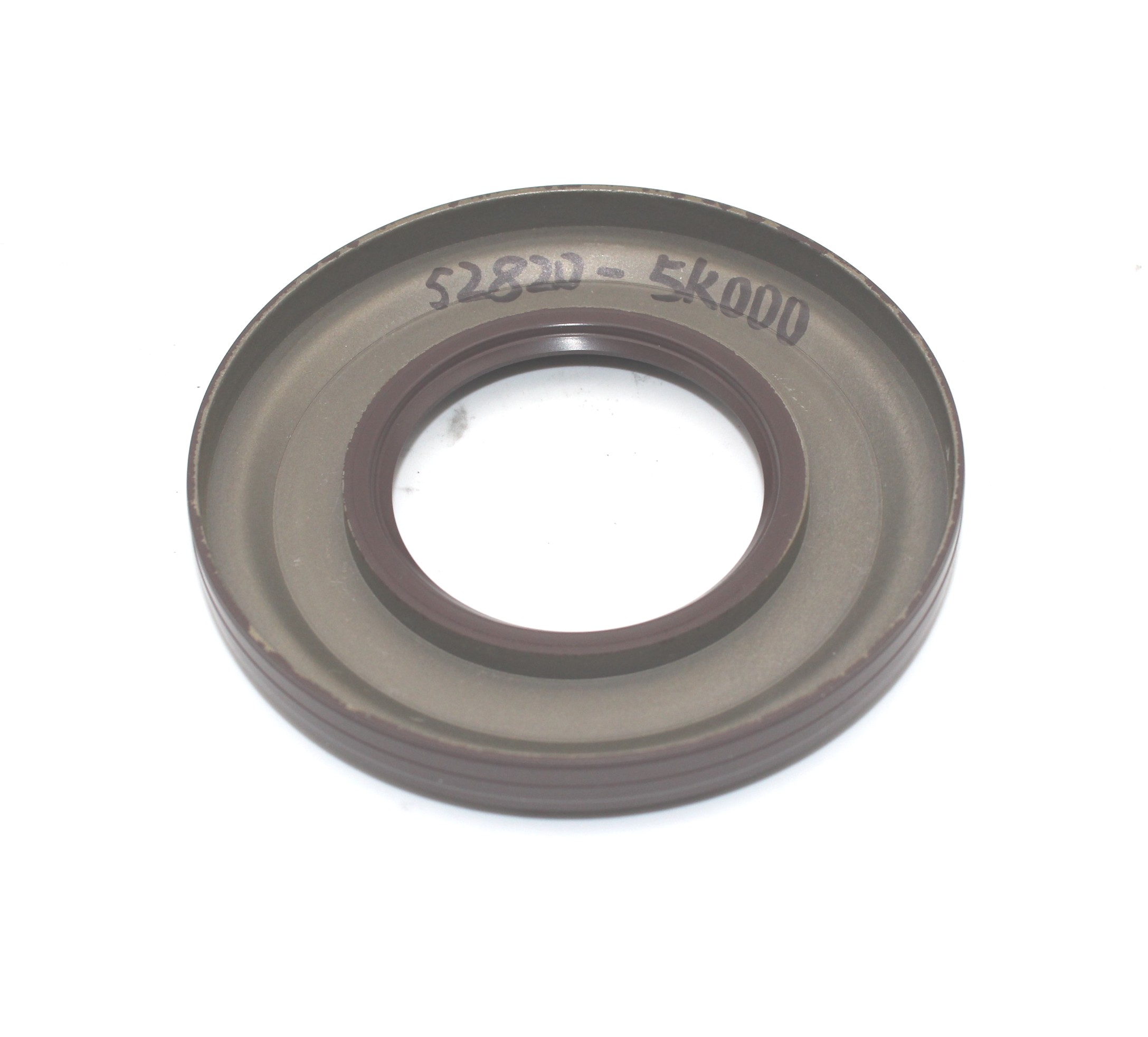 OEM 52820-5K000 для HYUNDAI HD65 сальник