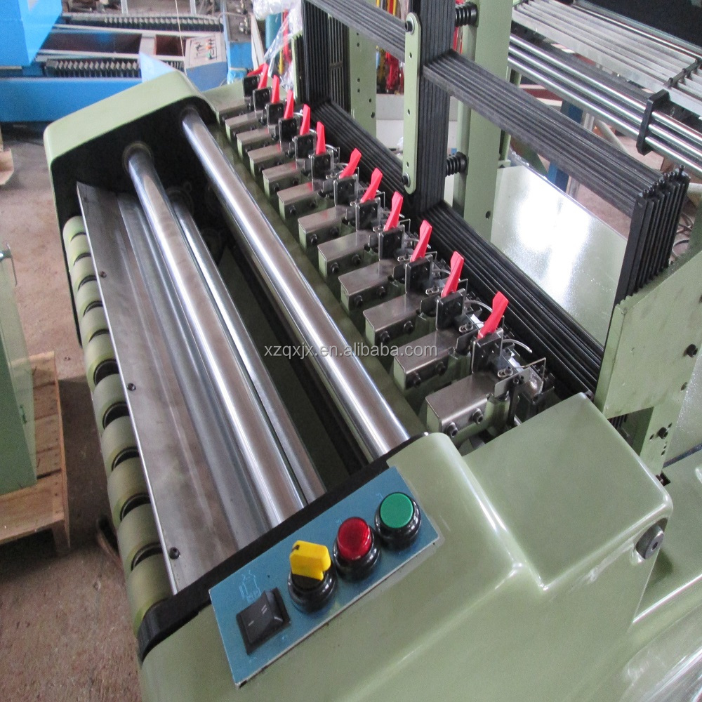 Garment used products shuttleless weaving loom