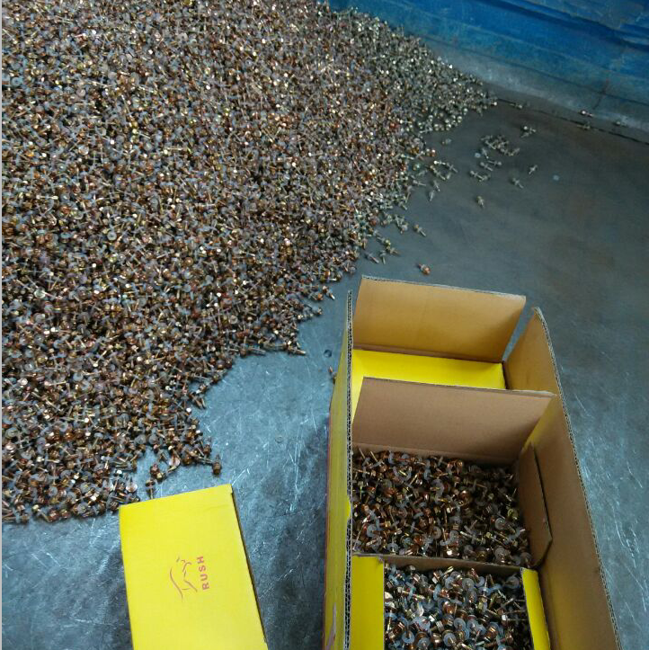 China factory zinc plated carbon steel self drilling screw with rubber washer
