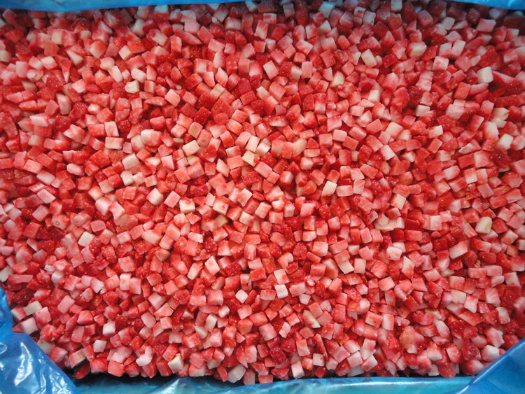 Naturally IQF Strawberries Cubes