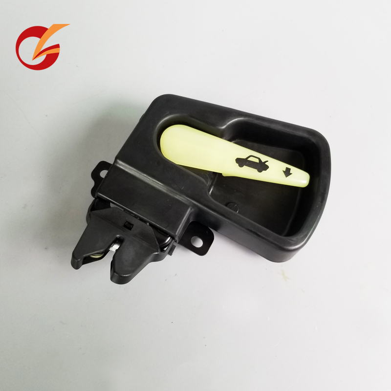 Привод защелки багажника 03-08 COROLLA OEM 64610-02071