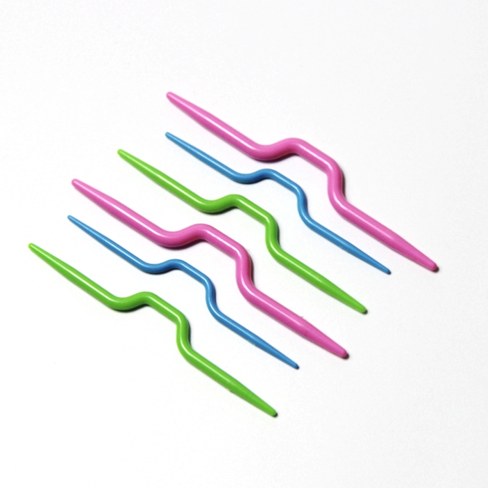 High-grade plastic twist needle