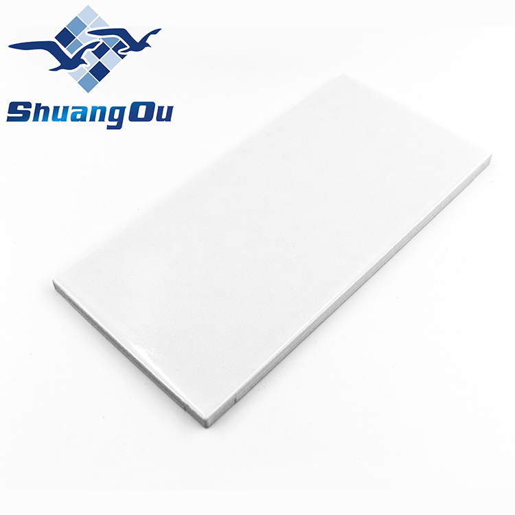 Shuangou Factory Международная стандартная конкурсная серия 4 цвета 240x115 мм 244x119 мм керамическая Коммерческая плитка для бассейна