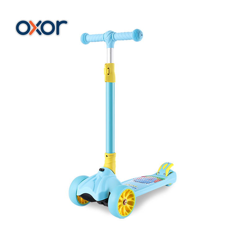 Child Adjustable Height Level Skuter Foot Kick Scooters Kids Folding Scooter Cartoon Deck with Flashing Wheels