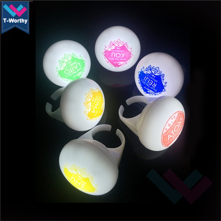 Hot Sale Promotion Novelty Gifts Led Flashing Finger Ring wholesale