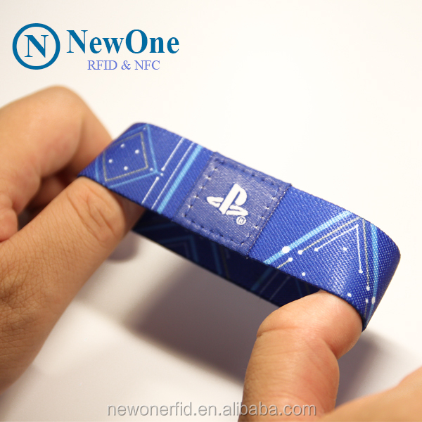 Супер хорошее шитье ткань rfid браслет, сплетенный с чипом NFC