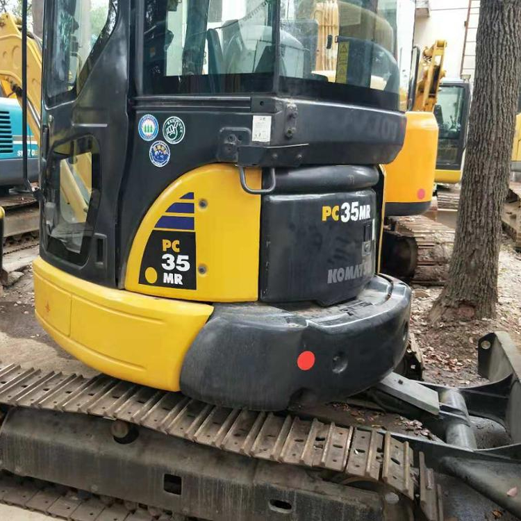 Б/у оригинальный экскаватор KOMATSU PC35 по лучшей цене