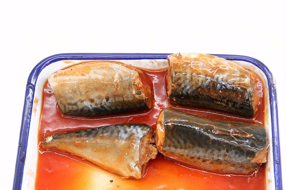 Canned mackerel in tomato sauce 425g