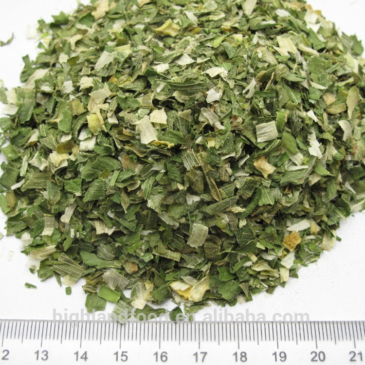 Dehydrated Indo Leek Flakes green and white