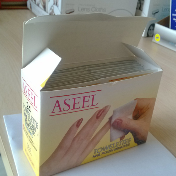 Disposable magic Nail Polish remover wipes