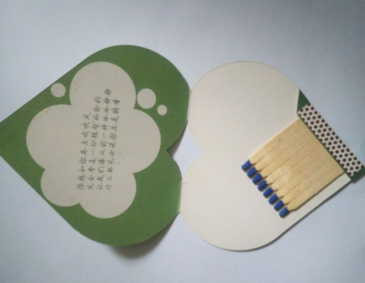 Customized box packing wooden small size safety book matches promotion