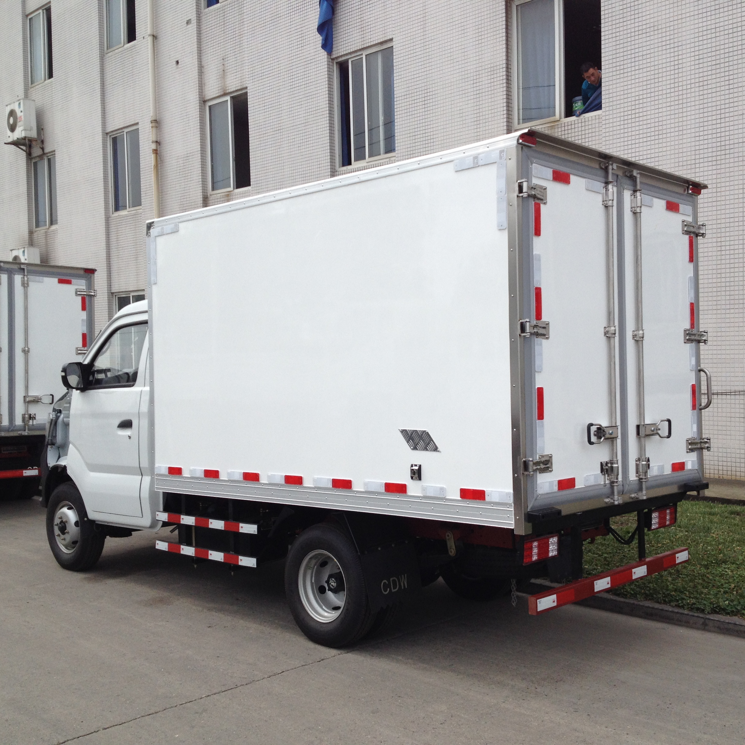 Sinotruk CDW 4x2 2 тонны мини охлаждающий грузовик с охлаждением