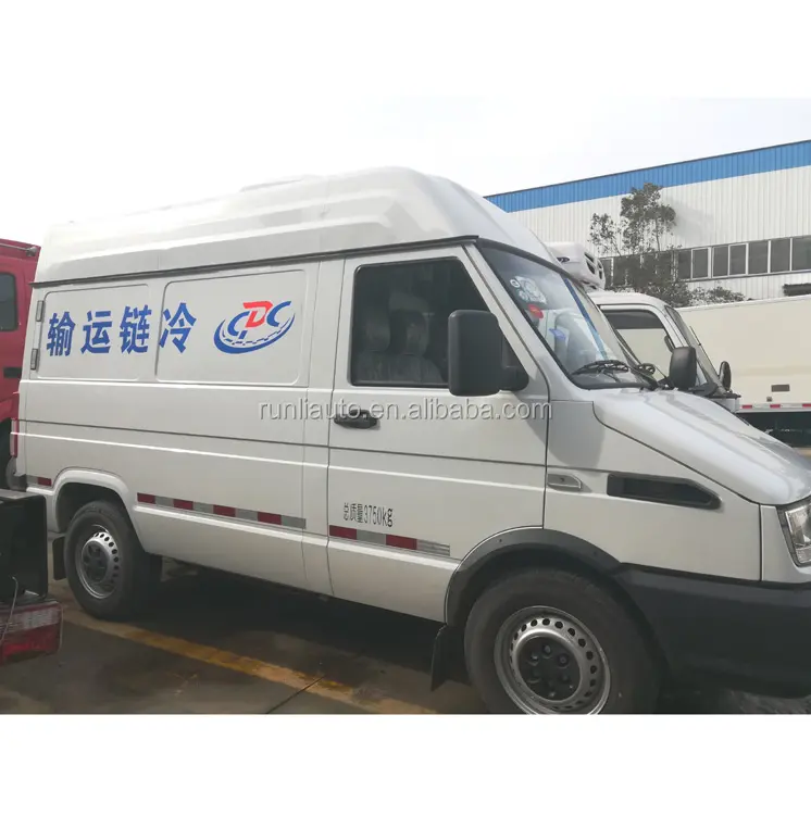 4X2 Refrigerated Car Refrigerator Refrigerated Van Truck For Meat And Fish In Dubai